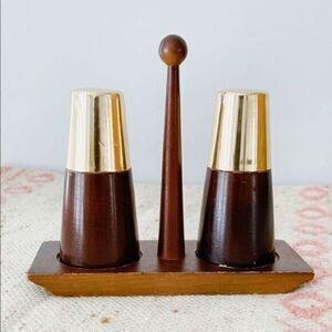 Mid Century Salt & Pepper Shakers with Stand​